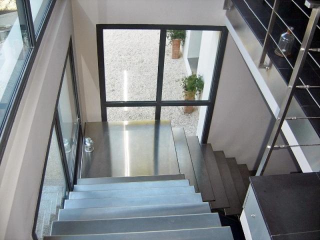 Provence, exceptionnelle maison contemporaine sur la hauteur